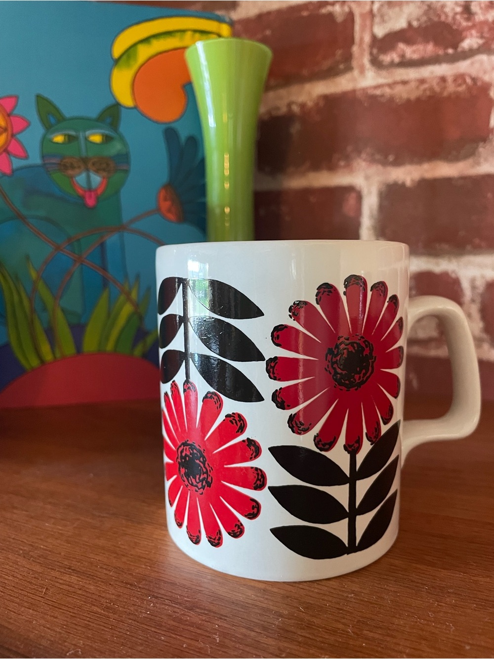Vintage Mod Staffordshire Red Daisy Mug - Picture 2 of 4